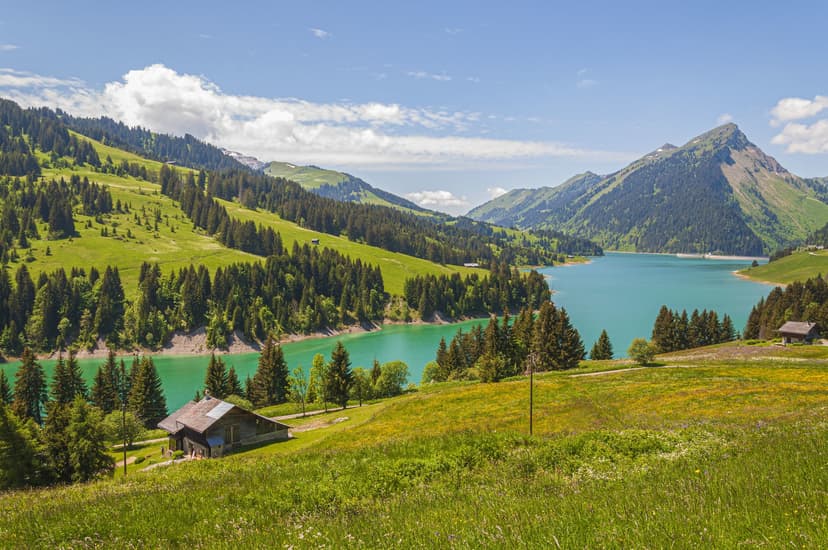 Cele mai frumoase lacuri din Austria: Destinații perfecte pentru iubitorii de natură