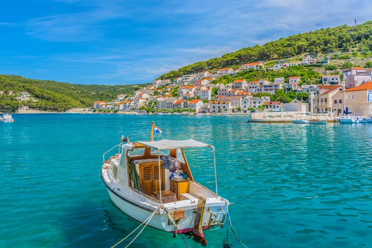 AXA-plaje-din-croatia
