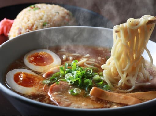 Ramen este un preparat tradițional japonez.