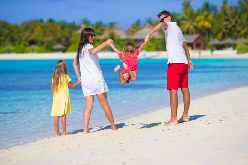Tata, mama și copiii - vacanța în familie