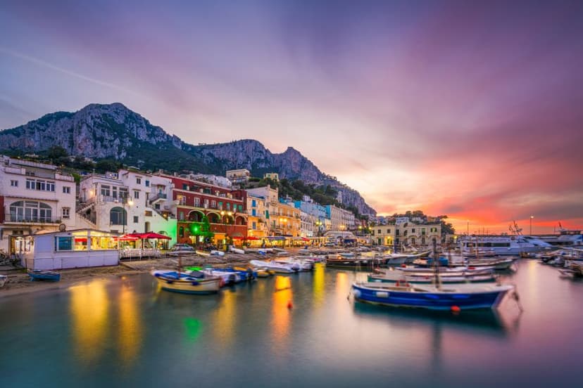 Comorile ascunse ale insulei Capri