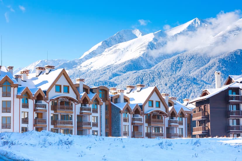 Ski în Bulgaria: unde să mergi iarna asta și ce să nu ratezi