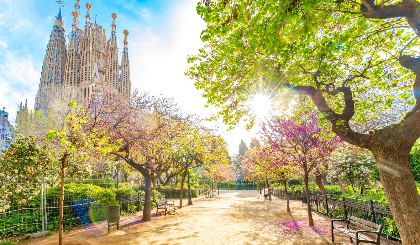 excursie în Barcelona primăvara