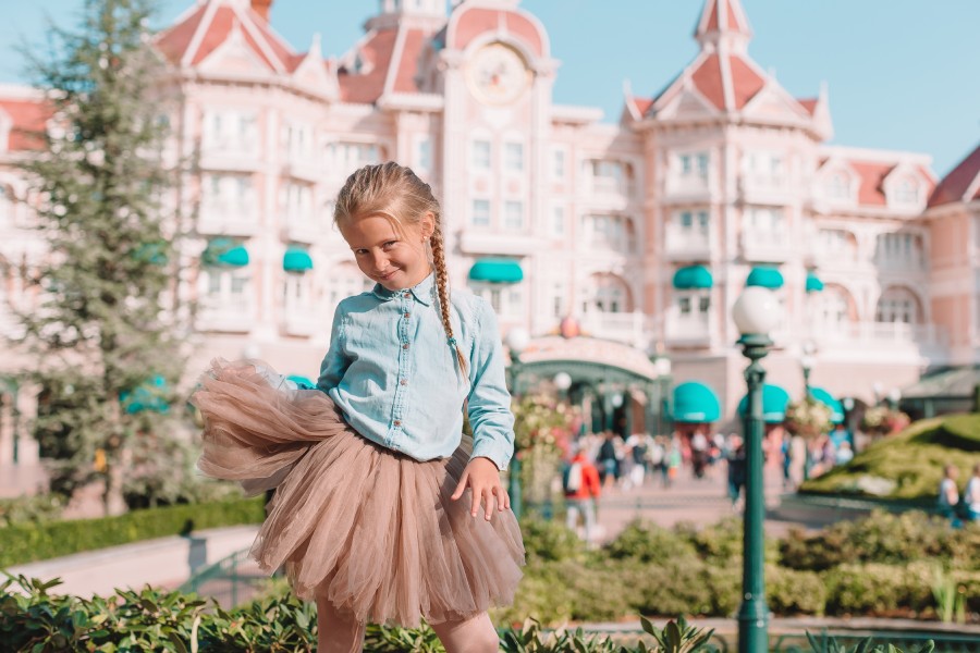 Disneyland-sau-o-lume-magica-(1).jpg