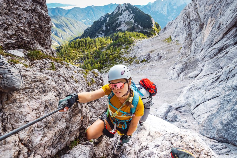 Drumetii-de-nivel-superior-Via-ferrata-(1).jpg