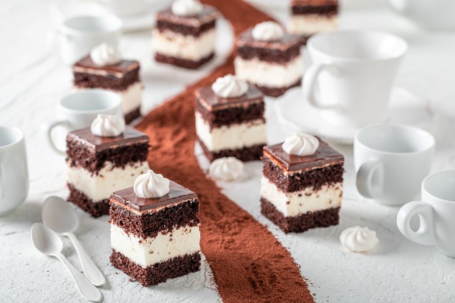The-most-famous-desserts-worldwide-(1).jpeg