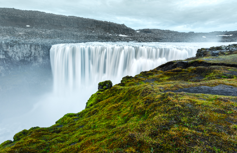 Cele-mai-frumoase-formatiuni-naturale-din-Islanda-(1).png