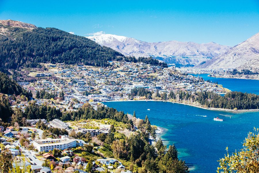 Queenstown,-the-adventure-capital-of-New-Zealand-(1).jpeg