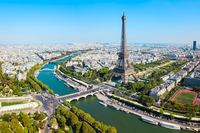 excursie în Paris primăvara